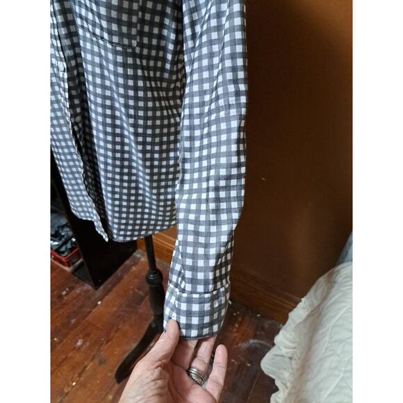 Express The City Womens M Plaid Blk White Button Up Collared Career Top Pockets - Picture 2 of 9